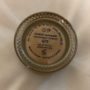 glossier stretch concealer “G11”